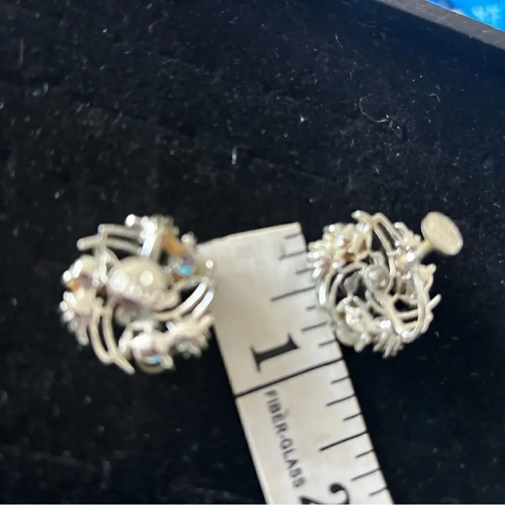 Lisner Earrings Rhinestone Pearl Gold Stud Vintage beaded accessory clip on stud